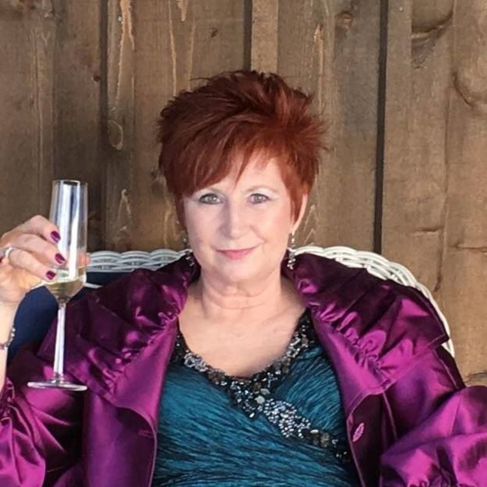 Meet your Posher, Laurie